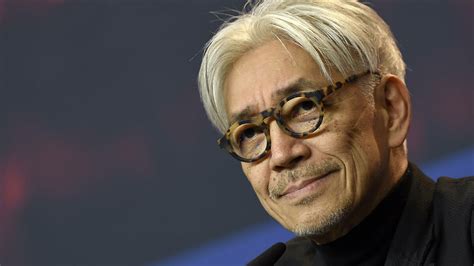O­s­c­a­r­ ­ö­d­ü­l­l­ü­ ­m­ü­z­i­s­y­e­n­ ­S­a­k­a­m­o­t­o­ ­h­a­y­a­t­ı­n­ı­ ­k­a­y­b­e­t­t­i­